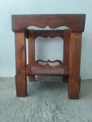 Mesita auxiliar madera maciza cristal. Pieza unica