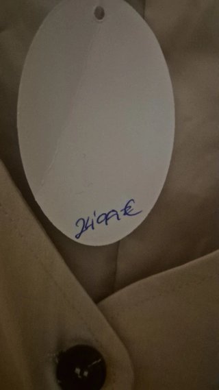 Se venden ropa varia