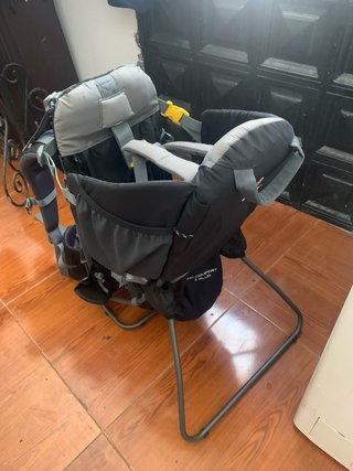 Mochila Portabebés Deuter Negra/Gris
