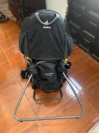 Mochila Portabebés Deuter Negra/Gris