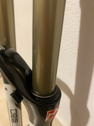 Horquilla de enduro 27.5 marca marzocchi R35 160mm