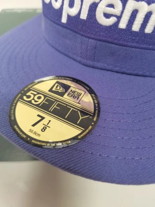 Gorra New Era / Supreme  Talla 7.1/8