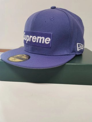 Gorra New Era / Supreme  Talla 7.1/8