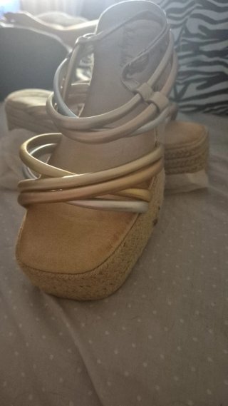 Sandalias cuña amarillas talla 39