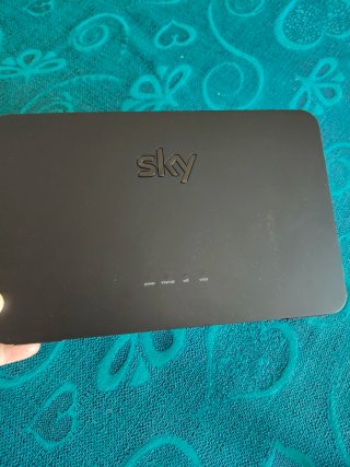 Router Sky WiFi con alimentatore