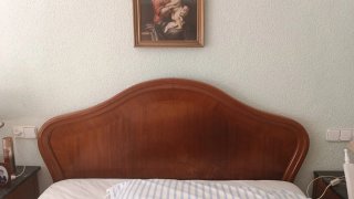 Cabecero antiguo de madera de buena calidad