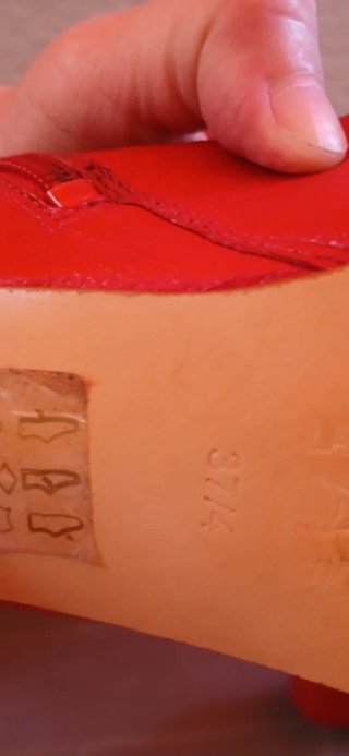 Botines tacón rojo