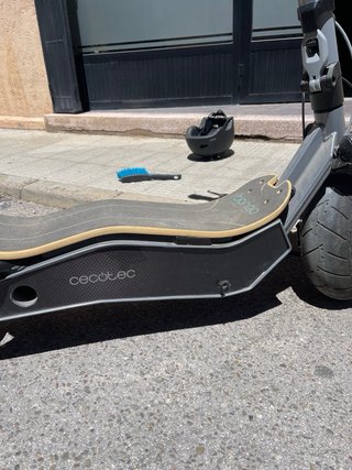 Patinete Eléctrico Cecotec Bongo