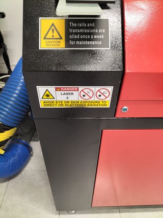 Máquina Grabado Láser con Enfriadora