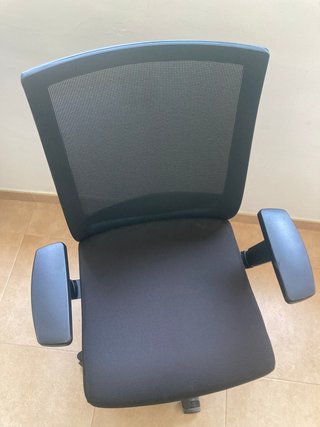 Sillón de escritorio negro
