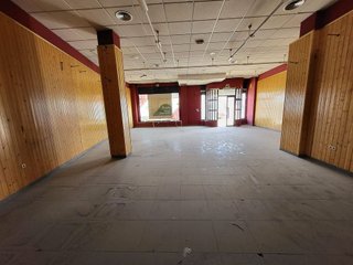 Local comercial en venta en Renfe - Bulevar 1º y 2º Fase en Jaén