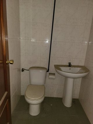 Local comercial en venta en Renfe - Bulevar 1º y 2º Fase en Jaén