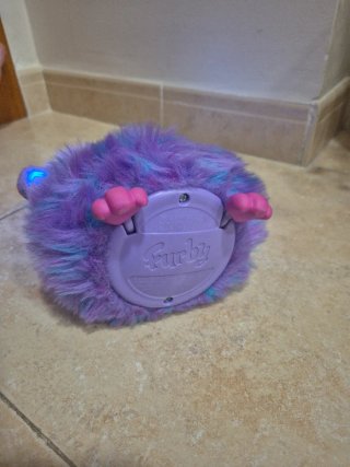 Furby Morado y Azul con Orejas Luminosas