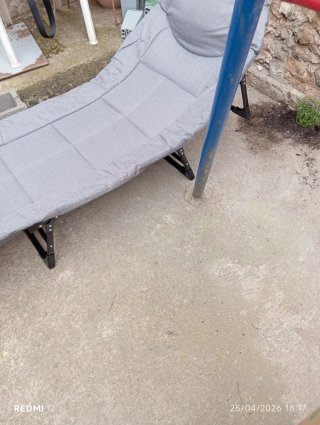 Cama plegable camping acolchada gris