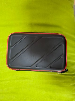 Nintendo 2DS xl negra y verde