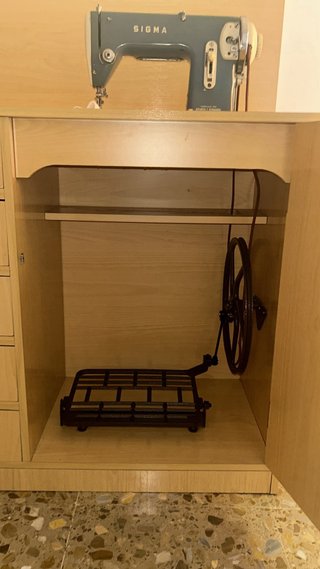 Maquina de coser marca signa del año 1965