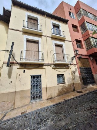 Casa adosada en venta en Casco Antiguo en Huesca
