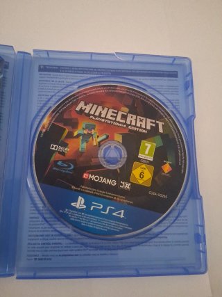 Minecraft ps4,en muy buen estado,en su caja