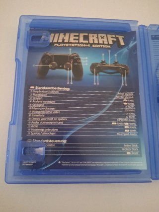Minecraft ps4,en muy buen estado,en su caja