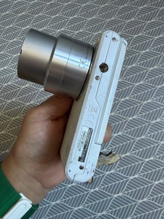 Fotocamera Samsung NX mini con obbiettivo 9-27
