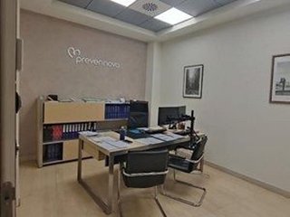 Local comercial en alquiler en Plaza España - Villa Pilar - Reyes Católicos - Vadillos en Burgos