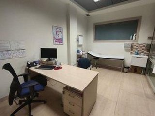 Local comercial en alquiler en Plaza España - Villa Pilar - Reyes Católicos - Vadillos en Burgos