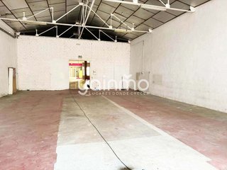 Nave industrial en alquiler en Renfe - Bulevar 1º y 2º Fase en Jaén