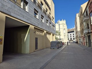 Garaje en alquiler en San Lorenzo en Huesca