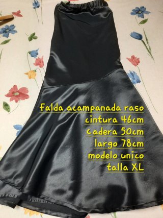 Falda larga satinada negra XL