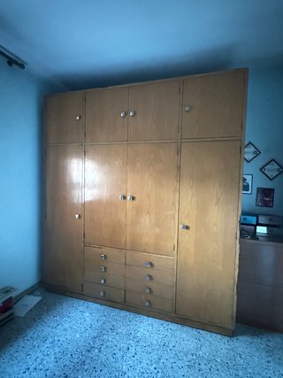 Armario de madera completo