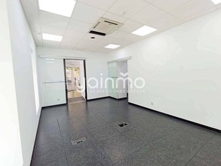 Local comercial en venta en Avda de Madrid - Pº de la Estación en Jaén