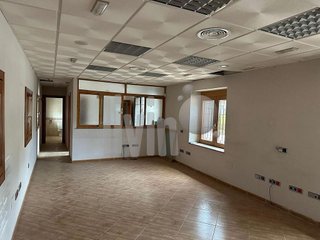 Local comercial en venta en Puente Tablas - Puente Nuevo - Cerro Molina en Jaén