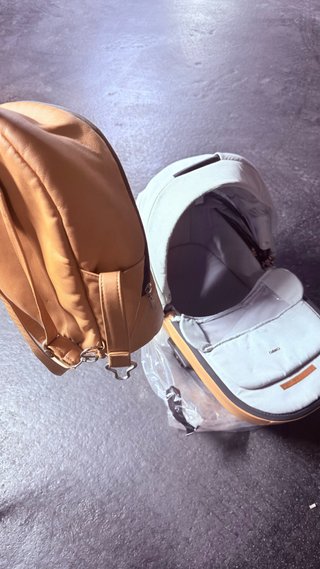 Carrito de bebé marca Bexa