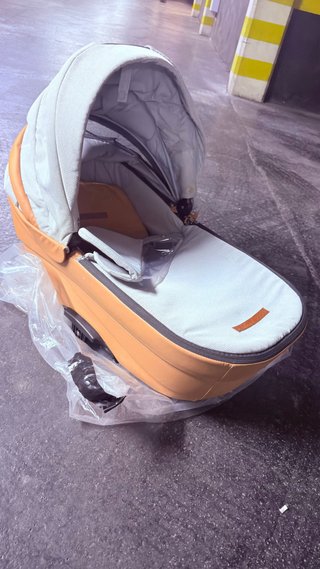 Carrito de bebé marca Bexa
