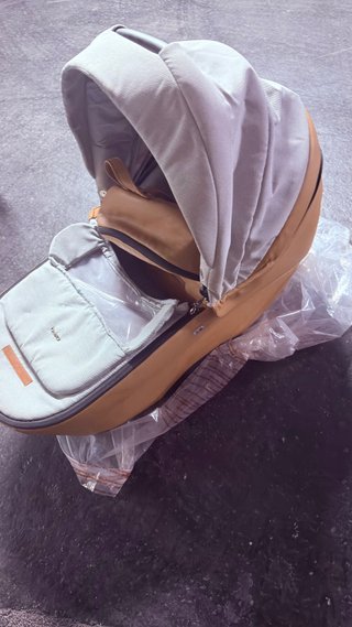 Carrito de bebé marca Bexa