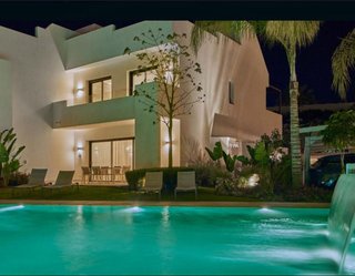 Casa pareada en alquiler en Los Naranjos - Las Brisas en Marbella