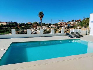 Chalet en venta en Calaburra - Chaparral en Mijas