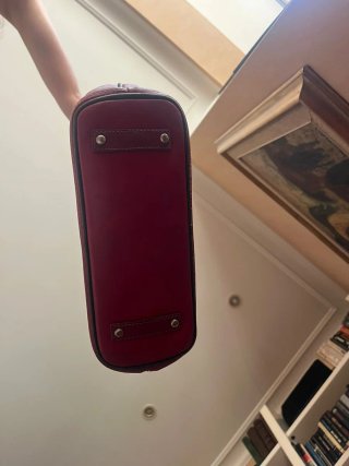 Bolso rojo de la marca BOX