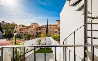 Casa adosada en venta en Los Naranjos - Las Brisas en Marbella
