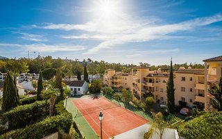 Casa adosada en venta en Los Naranjos - Las Brisas en Marbella
