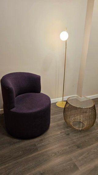 2 Sillones circulares FIAKA modelo LOTUS purpura