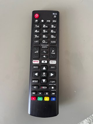 Smart TV LG 43 4K con soporte trípode