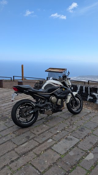 Yamaha XJ6 2011