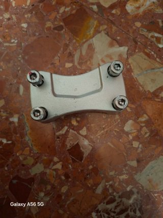 Soporte Manillar Suzuki GSR 600