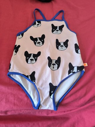 Bañadores niña 5 € cada uno