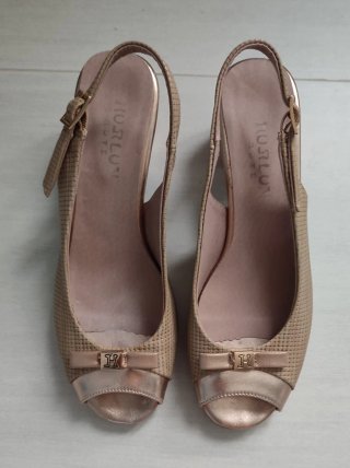 Sandalias con tacón