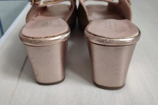 Sandalias con tacón