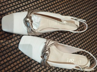 Zapatos DANSI blancos y dorados
