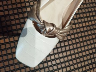Zapatos DANSI blancos y dorados