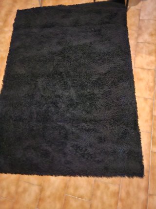 Alfombra negra de poliéster